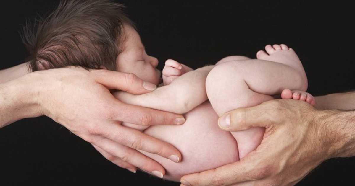 Ecco i "donatori di coccole": carezze e baci per i neonati abbandonati in ospedale 
